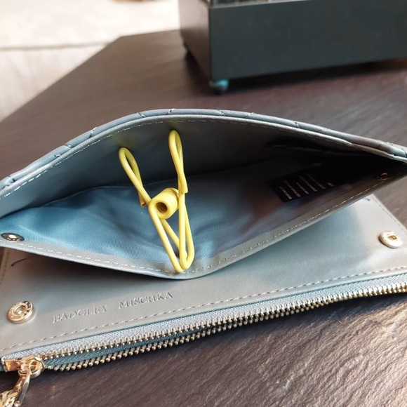 47. Badgley Mischka Crossbody Bag - Picture 9 of 11